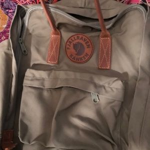FJALLRAVEN Kanken 2 backpack NEVER USED PRICE DROP